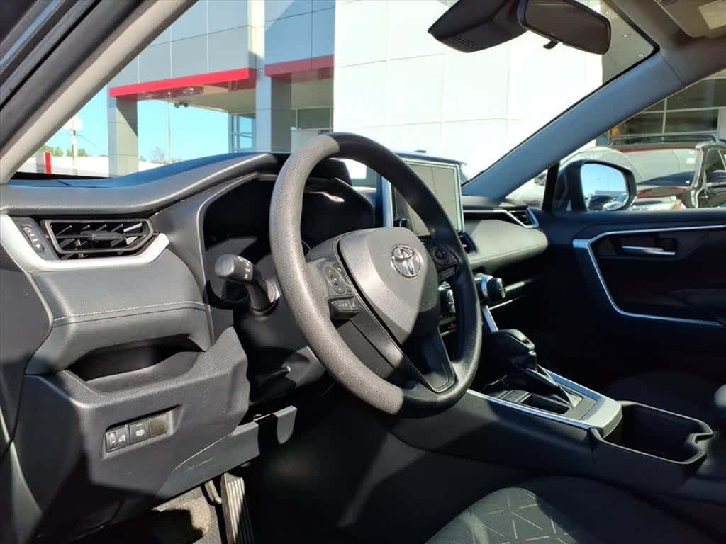 2024 Toyota RAV4 XLE FWD