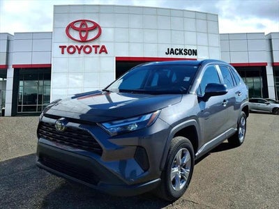2024 Toyota RAV4 XLE FWD