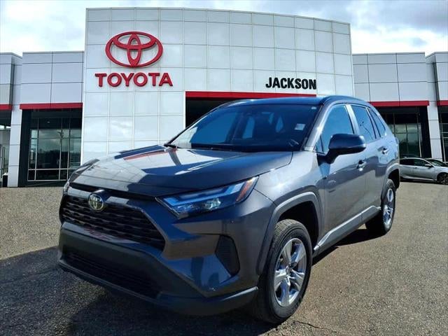 2024 Toyota RAV4 XLE FWD