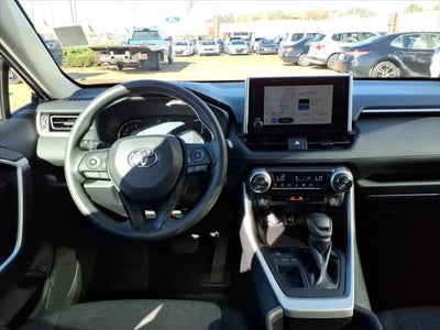 2024 Toyota RAV4 XLE FWD
