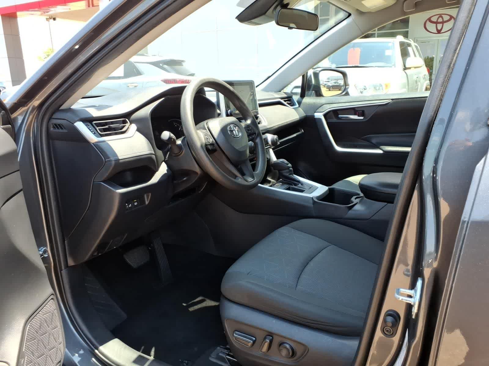 2024 Toyota RAV4 XLE FWD