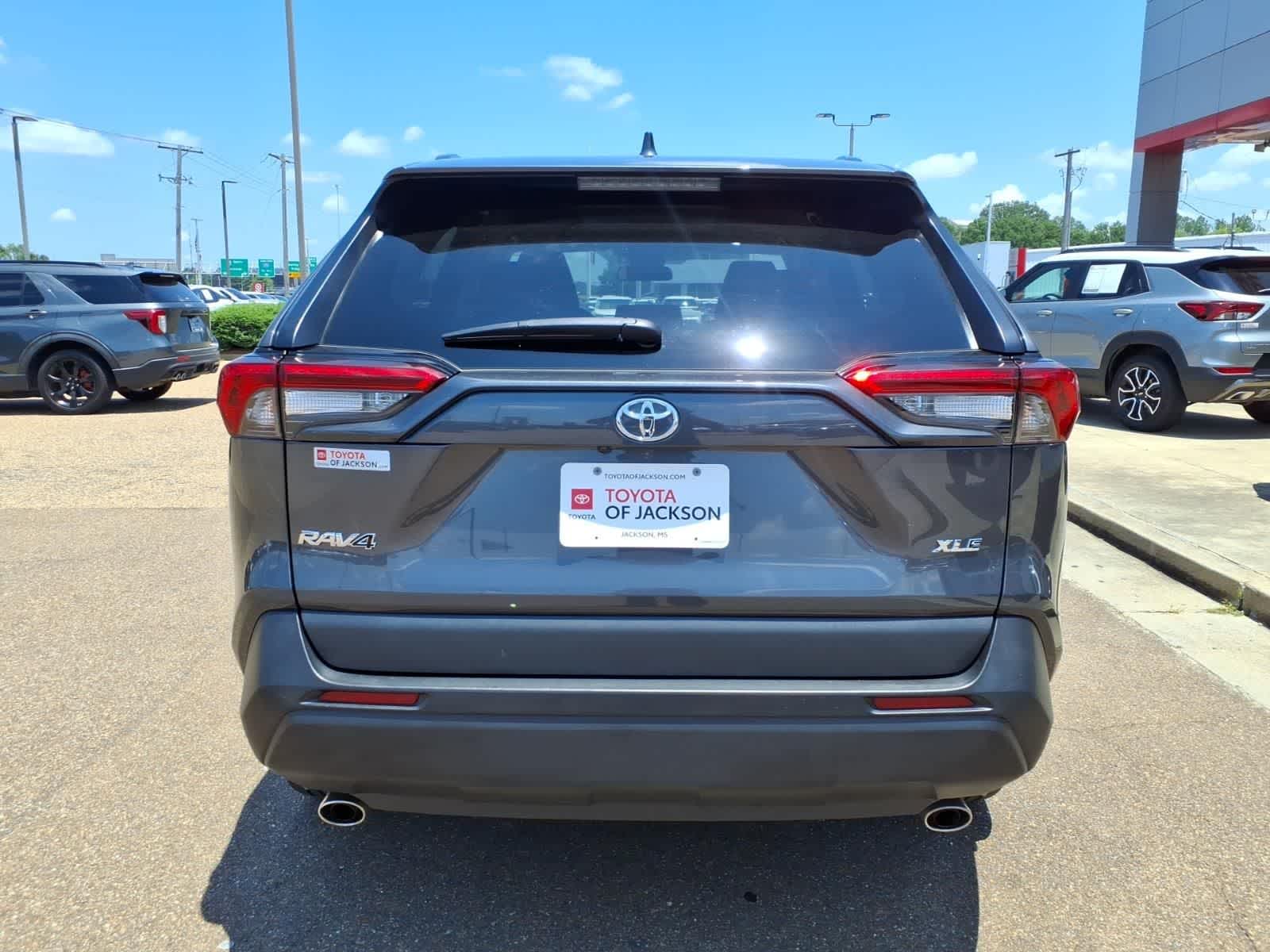 2024 Toyota RAV4 XLE FWD