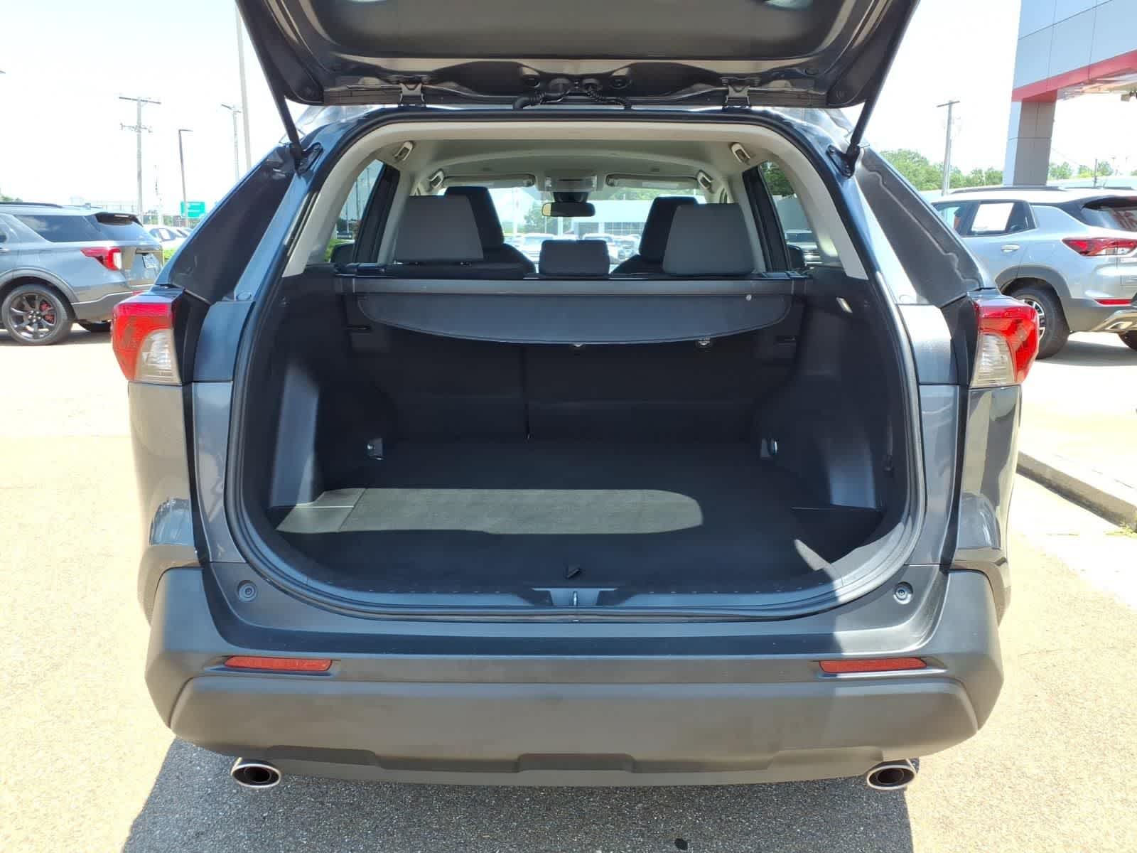 2024 Toyota RAV4 XLE FWD