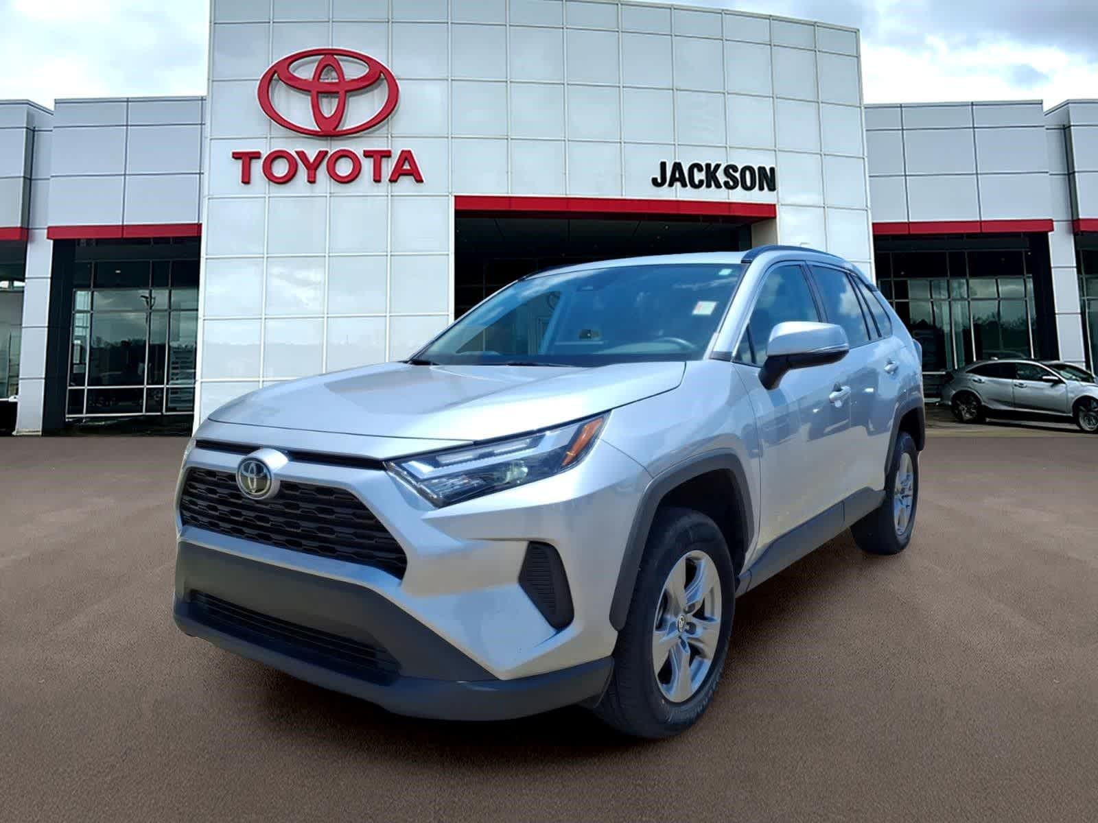 2024 Toyota RAV4 XLE FWD