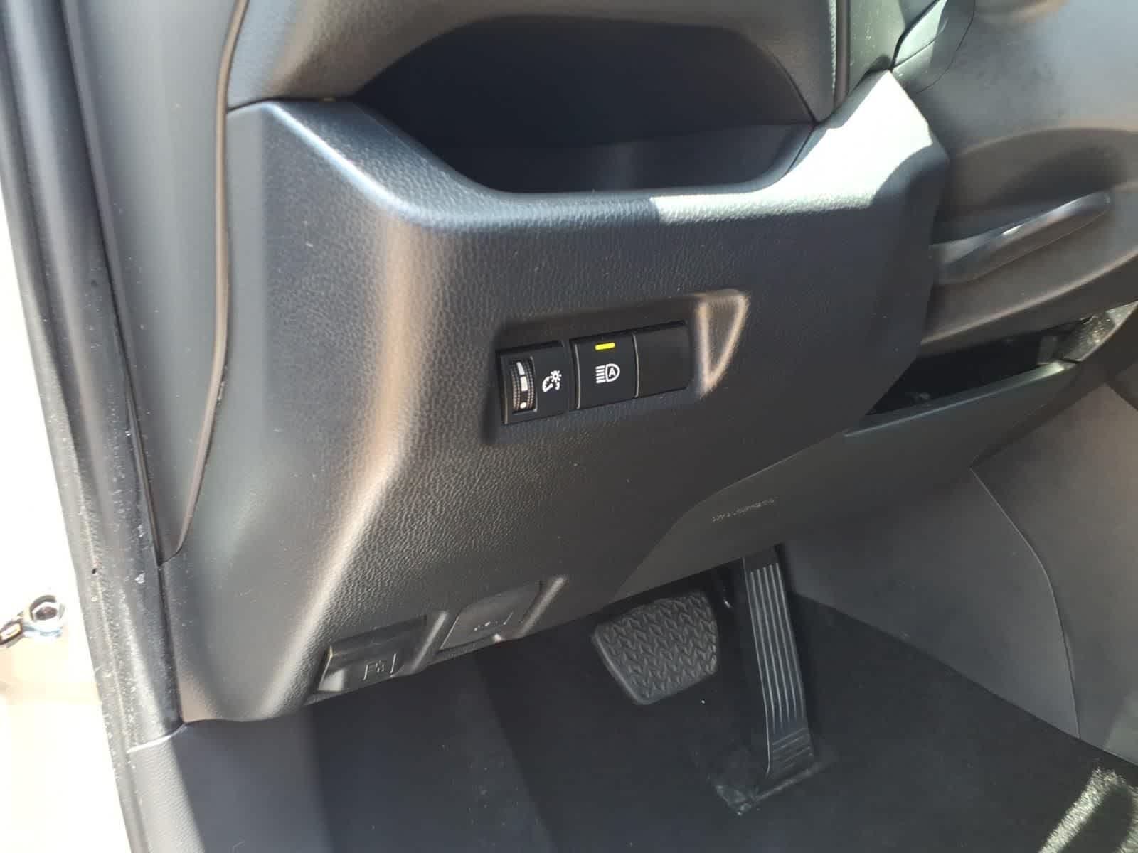 2024 Toyota RAV4 XLE FWD