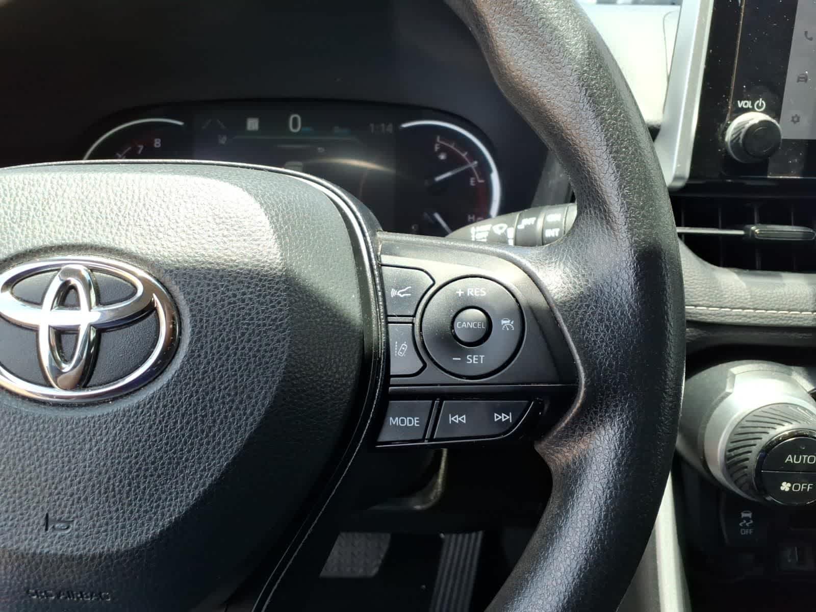 2024 Toyota RAV4 XLE FWD