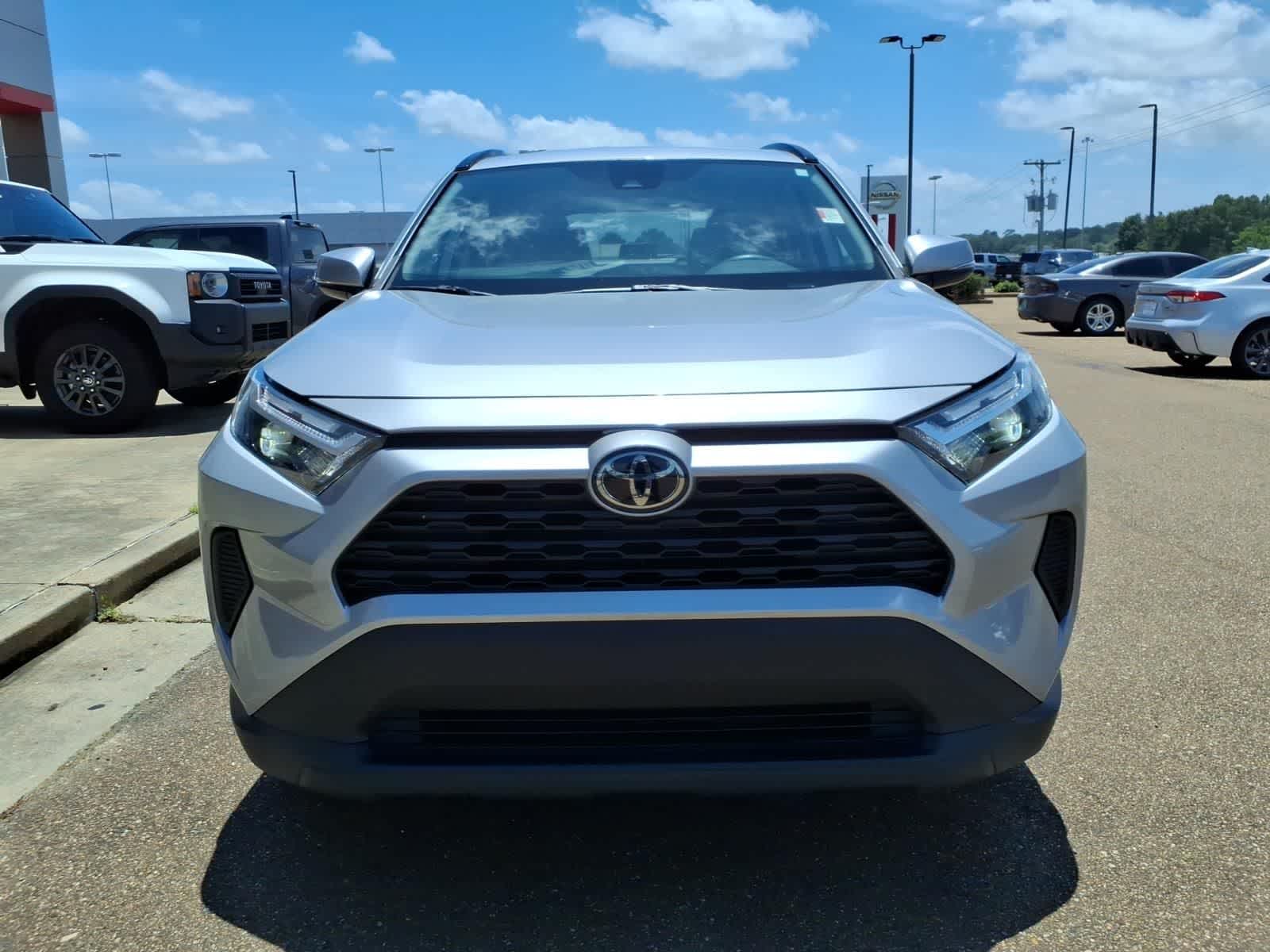 2024 Toyota RAV4 XLE FWD
