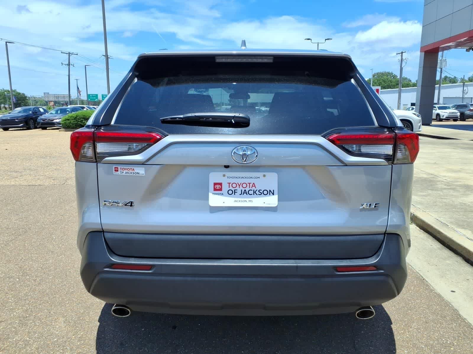2024 Toyota RAV4 XLE FWD