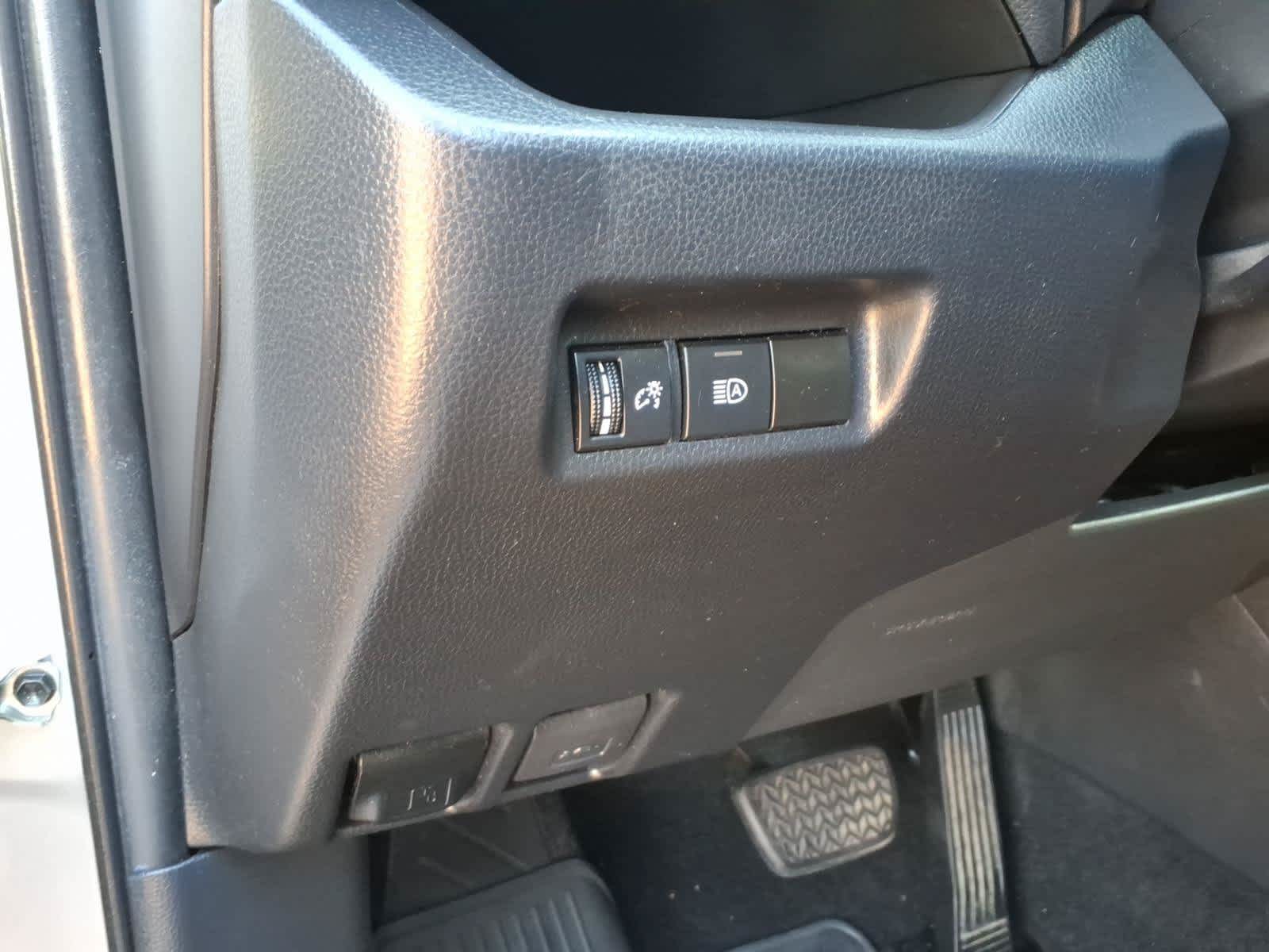 2021 Toyota RAV4 XLE FWD