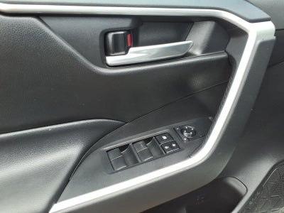 2021 Toyota RAV4 XLE FWD