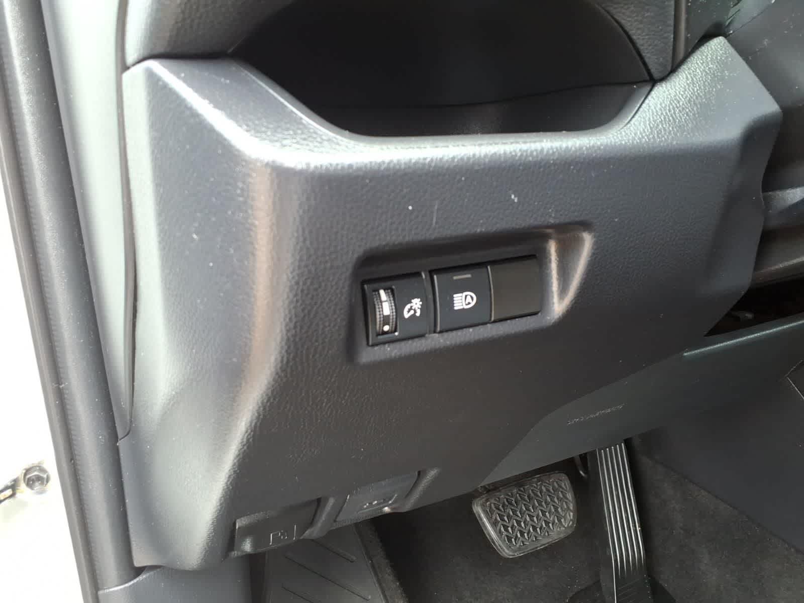 2021 Toyota RAV4 XLE FWD