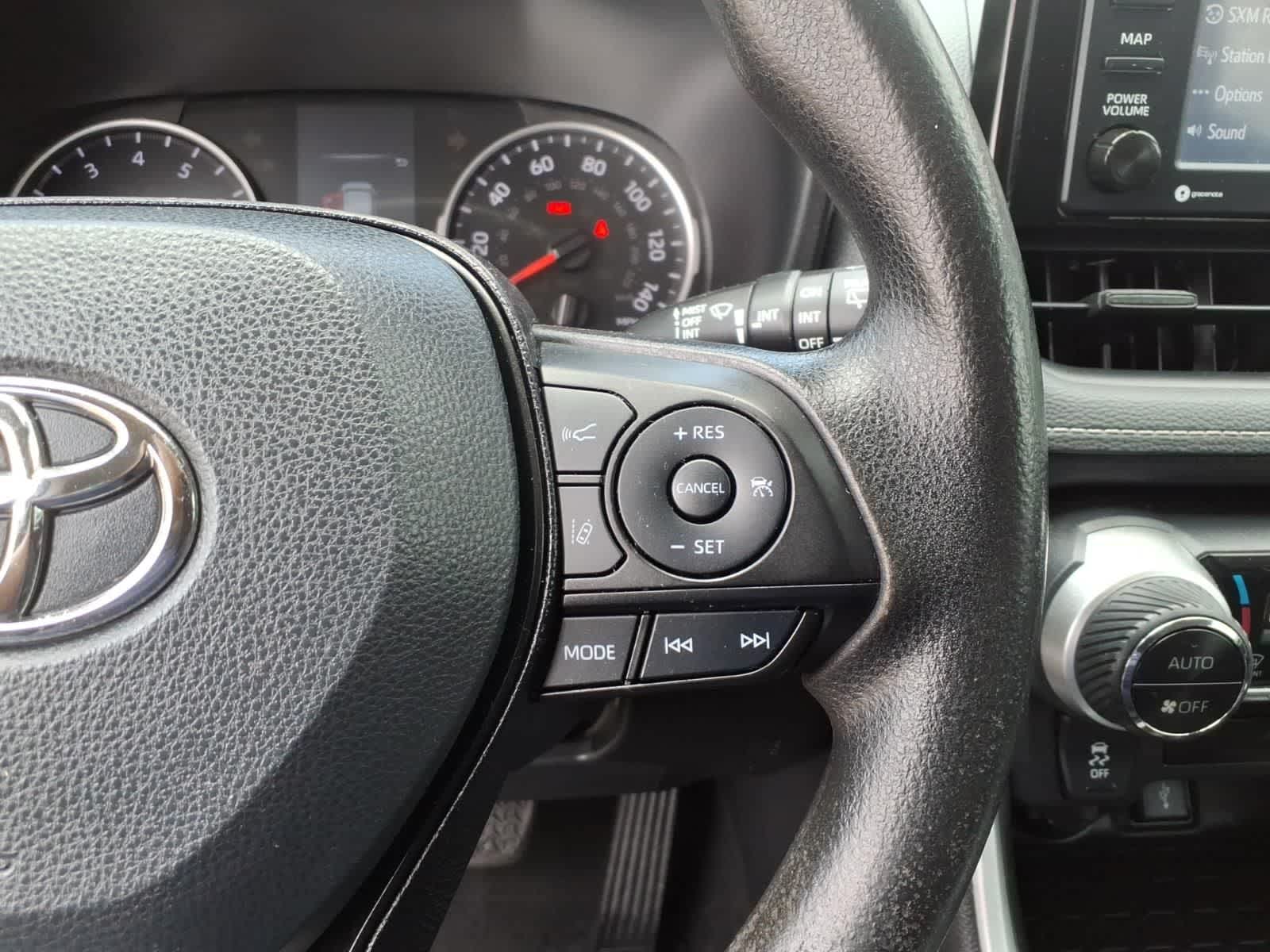2021 Toyota RAV4 XLE FWD