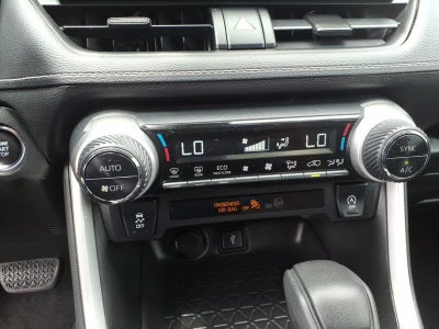 2021 Toyota RAV4 XLE FWD