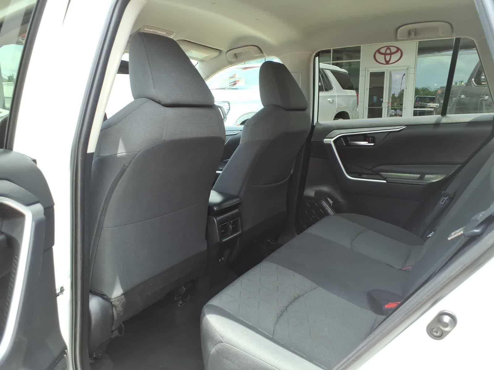 2021 Toyota RAV4 XLE FWD