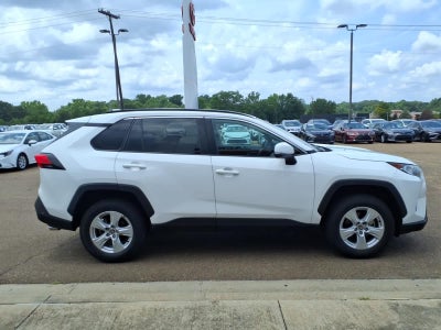 2021 Toyota RAV4 XLE FWD