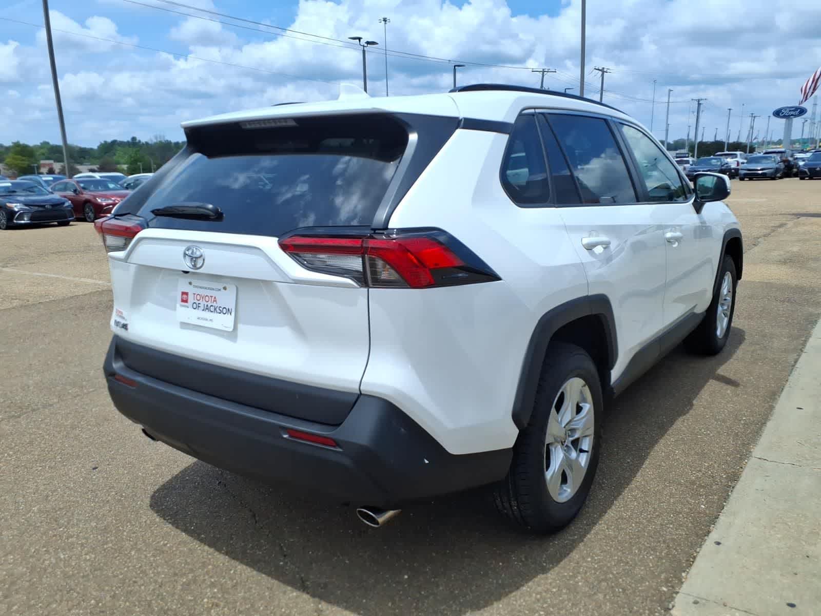 2021 Toyota RAV4 XLE FWD
