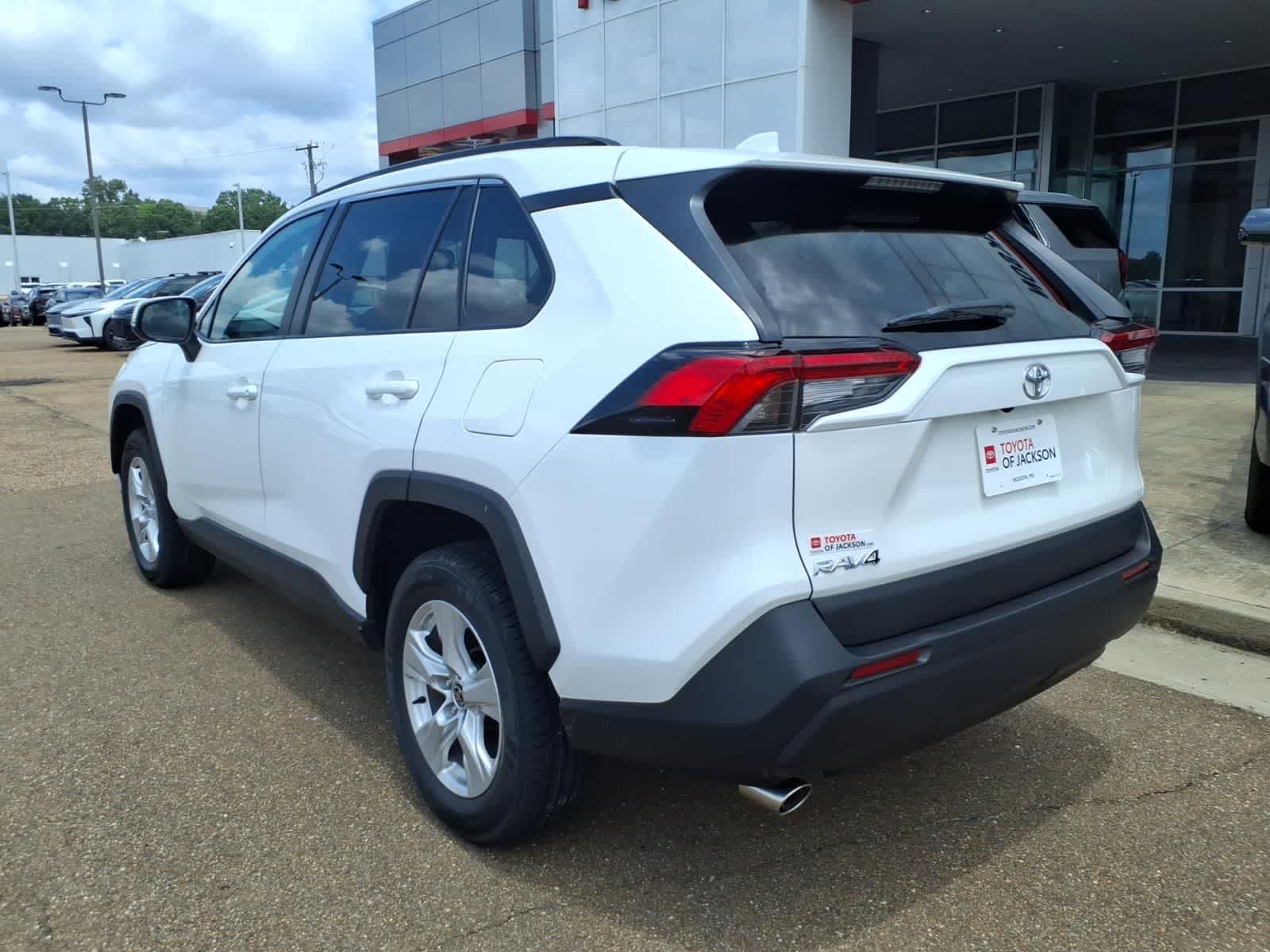 2021 Toyota RAV4 XLE FWD