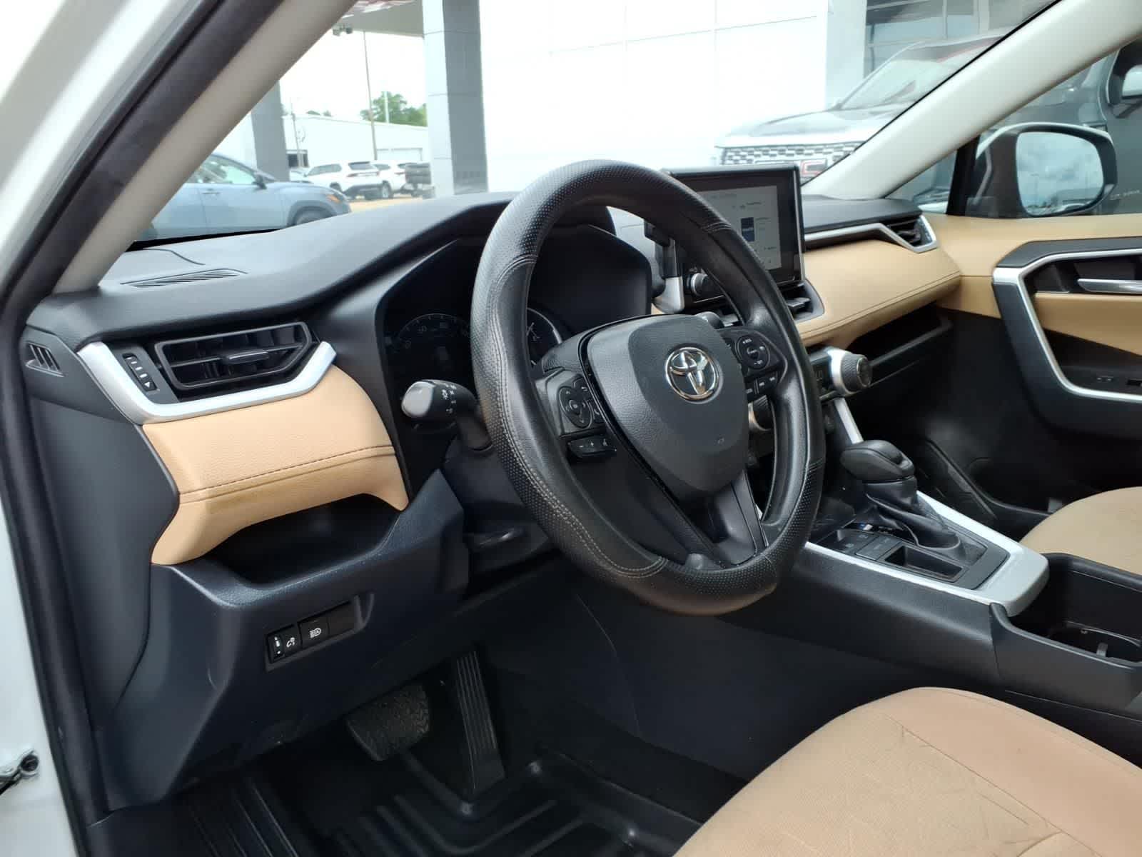 2024 Toyota RAV4 XLE FWD