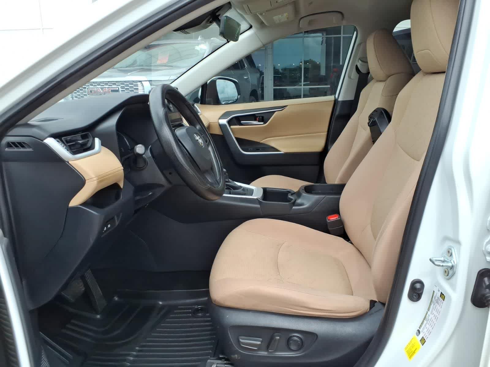 2024 Toyota RAV4 XLE FWD