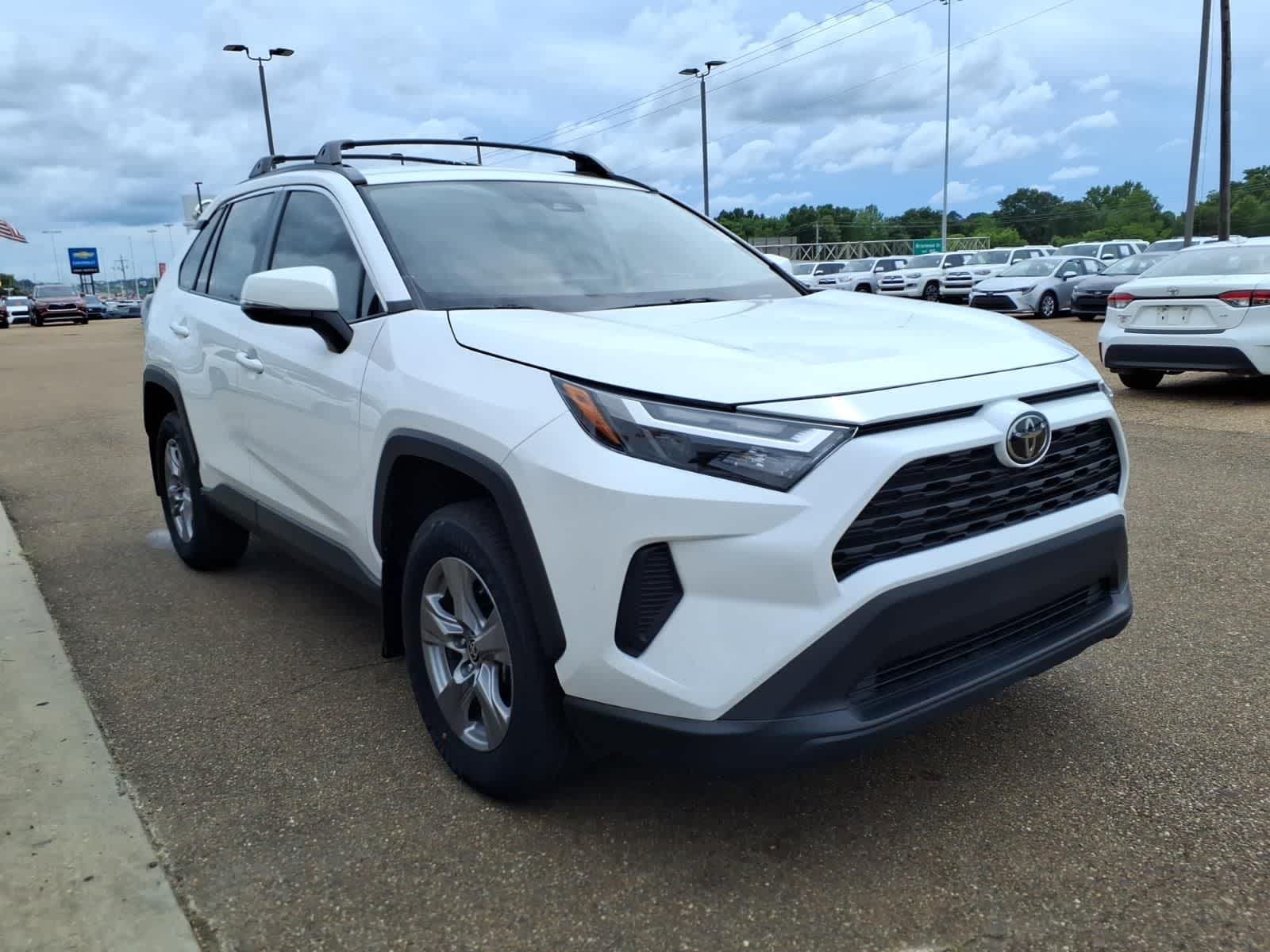 2024 Toyota RAV4 XLE FWD