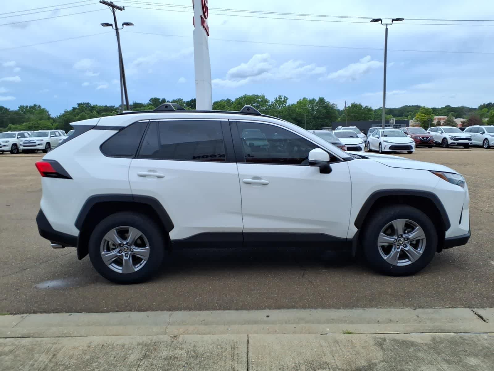 2024 Toyota RAV4 XLE FWD