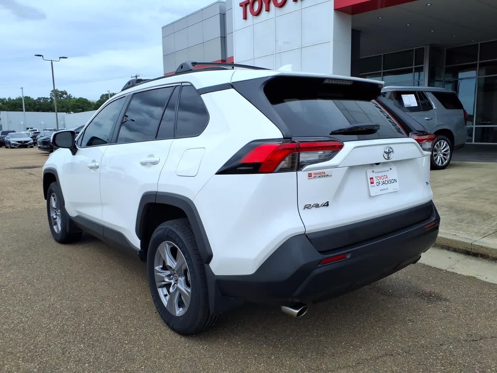2024 Toyota RAV4 XLE FWD