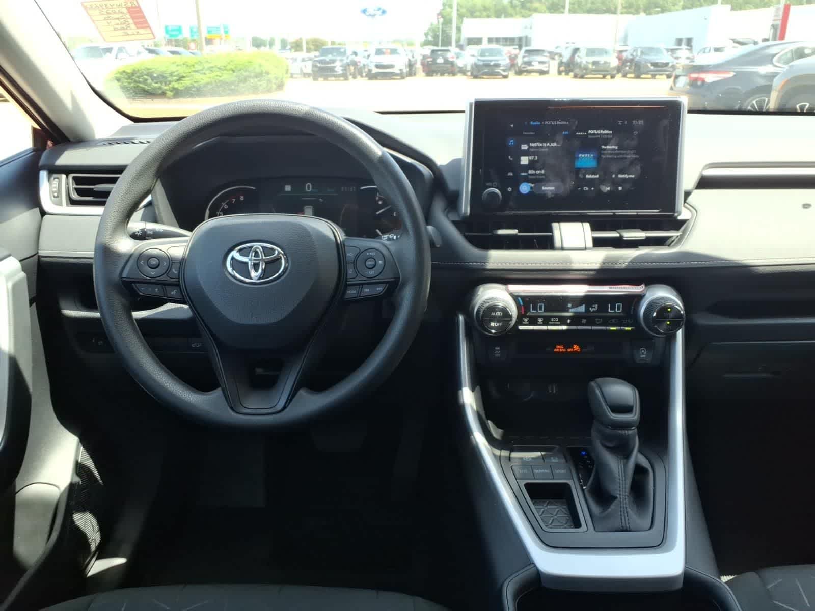 2025 Toyota RAV4 XLE FWD