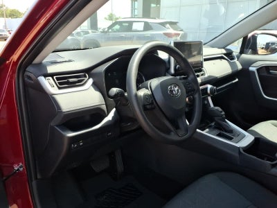 2025 Toyota RAV4 XLE FWD