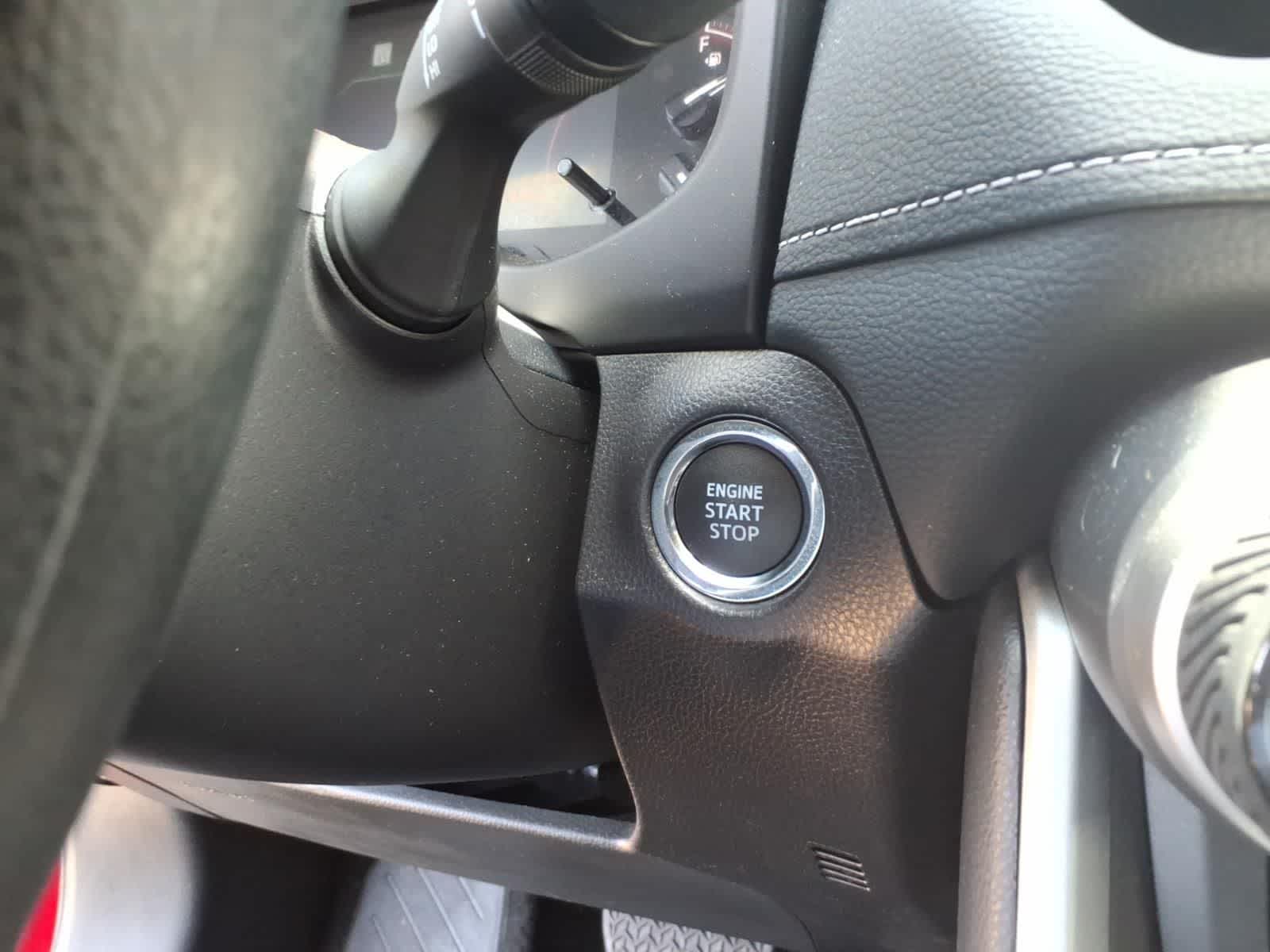 2025 Toyota RAV4 XLE FWD