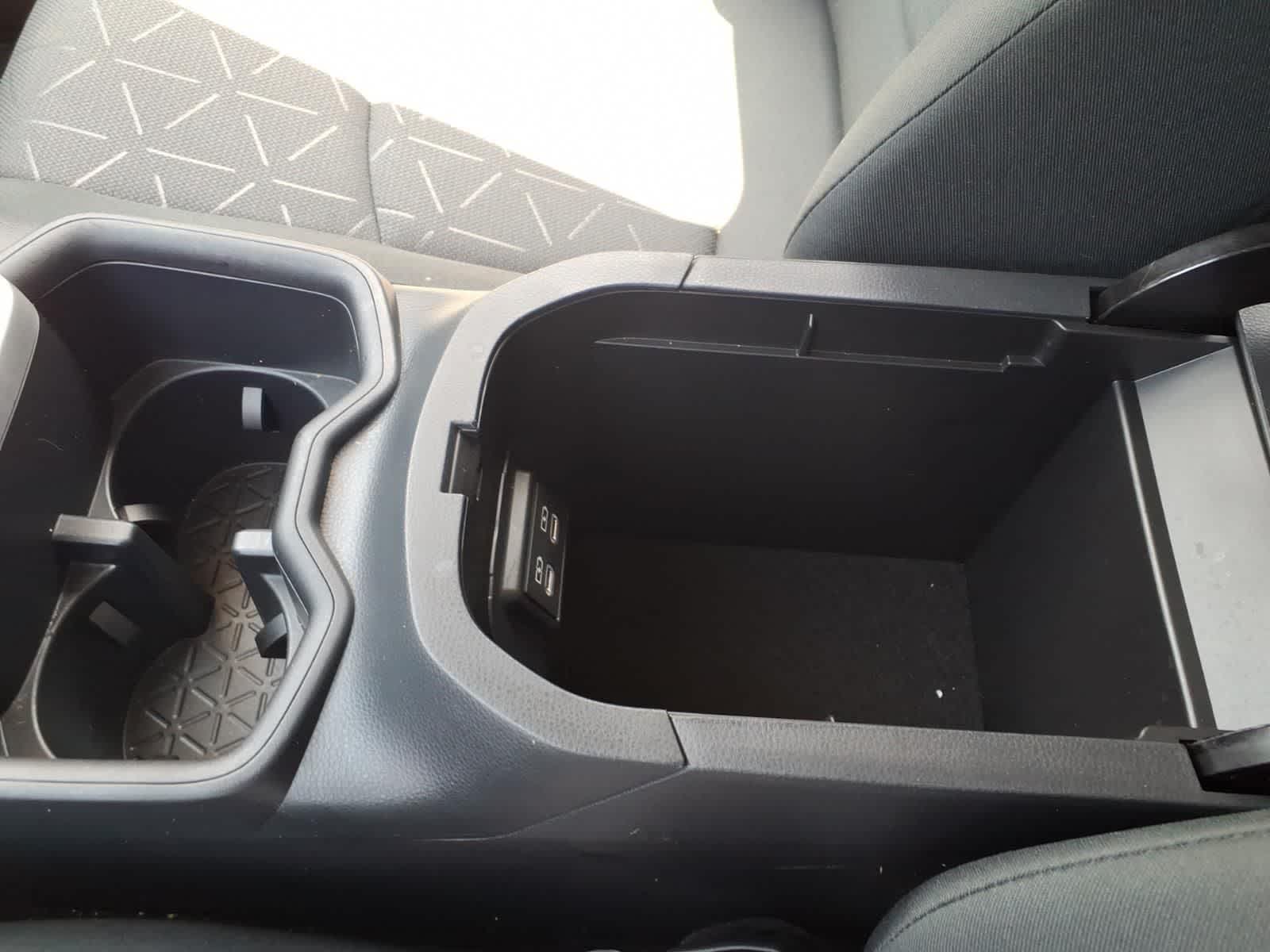 2025 Toyota RAV4 XLE FWD