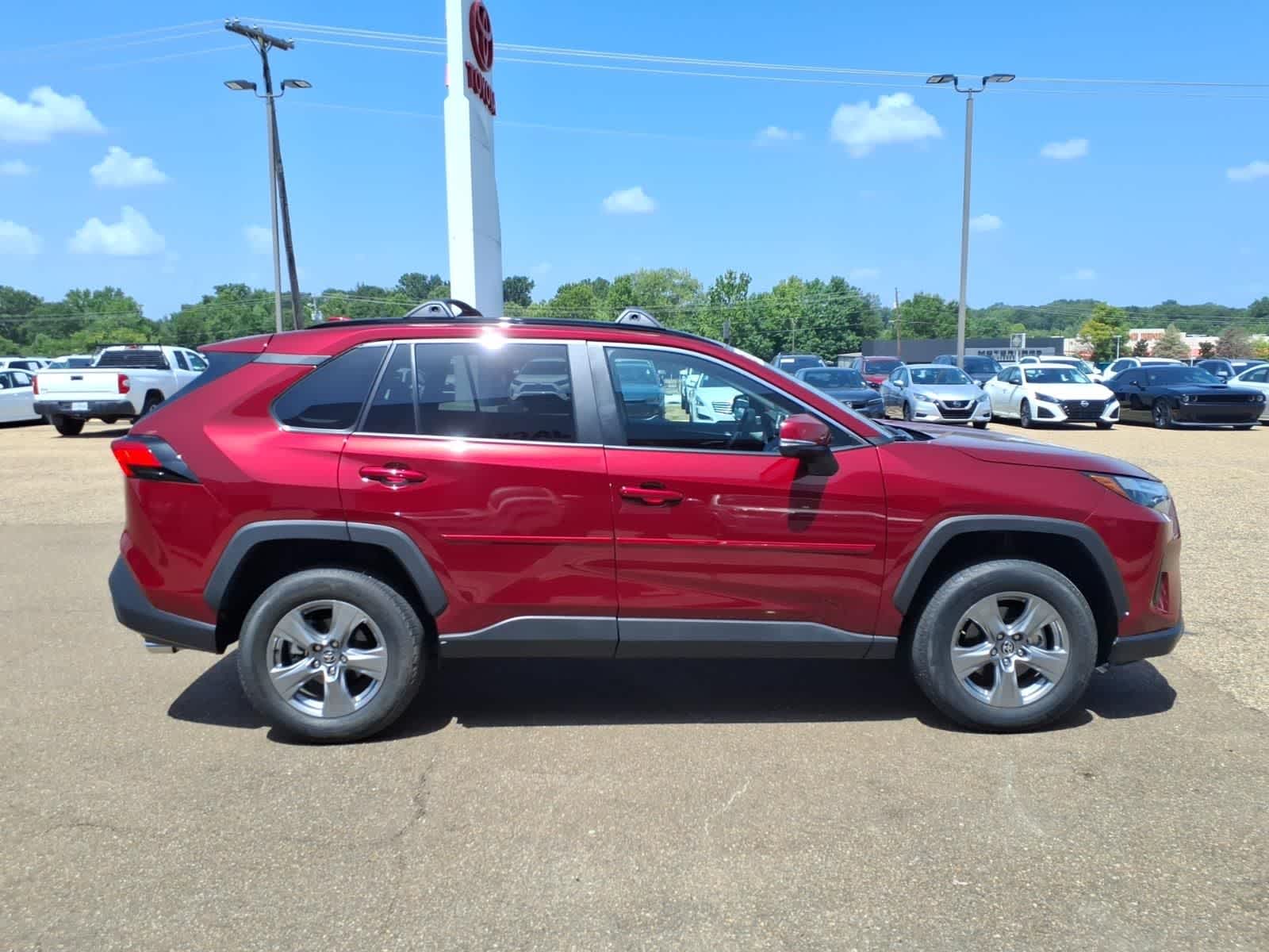 2025 Toyota RAV4 XLE FWD