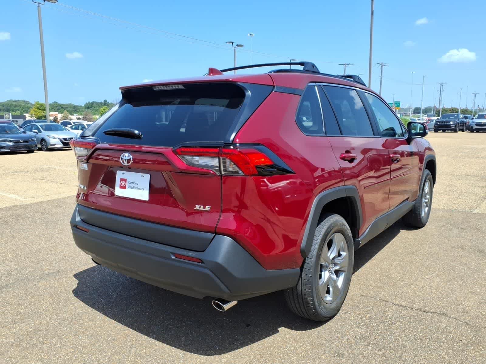 2025 Toyota RAV4 XLE FWD