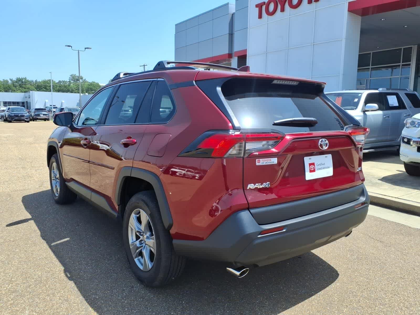 2025 Toyota RAV4 XLE FWD