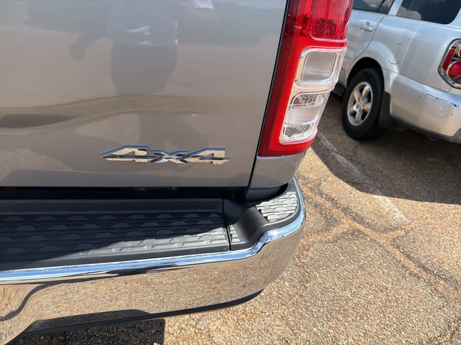 2024 RAM 2500 Big Horn 4x4 Crew Cab 64 Box