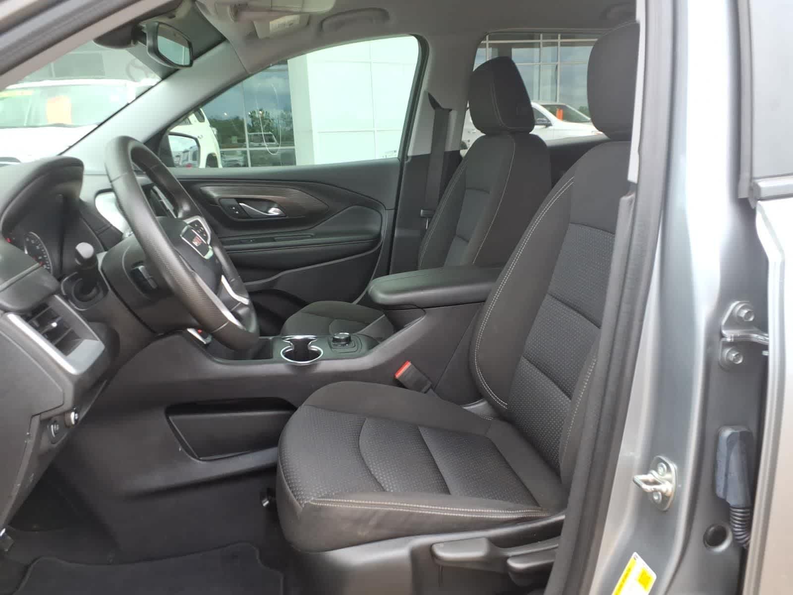 2024 GMC Terrain FWD 4dr SLE