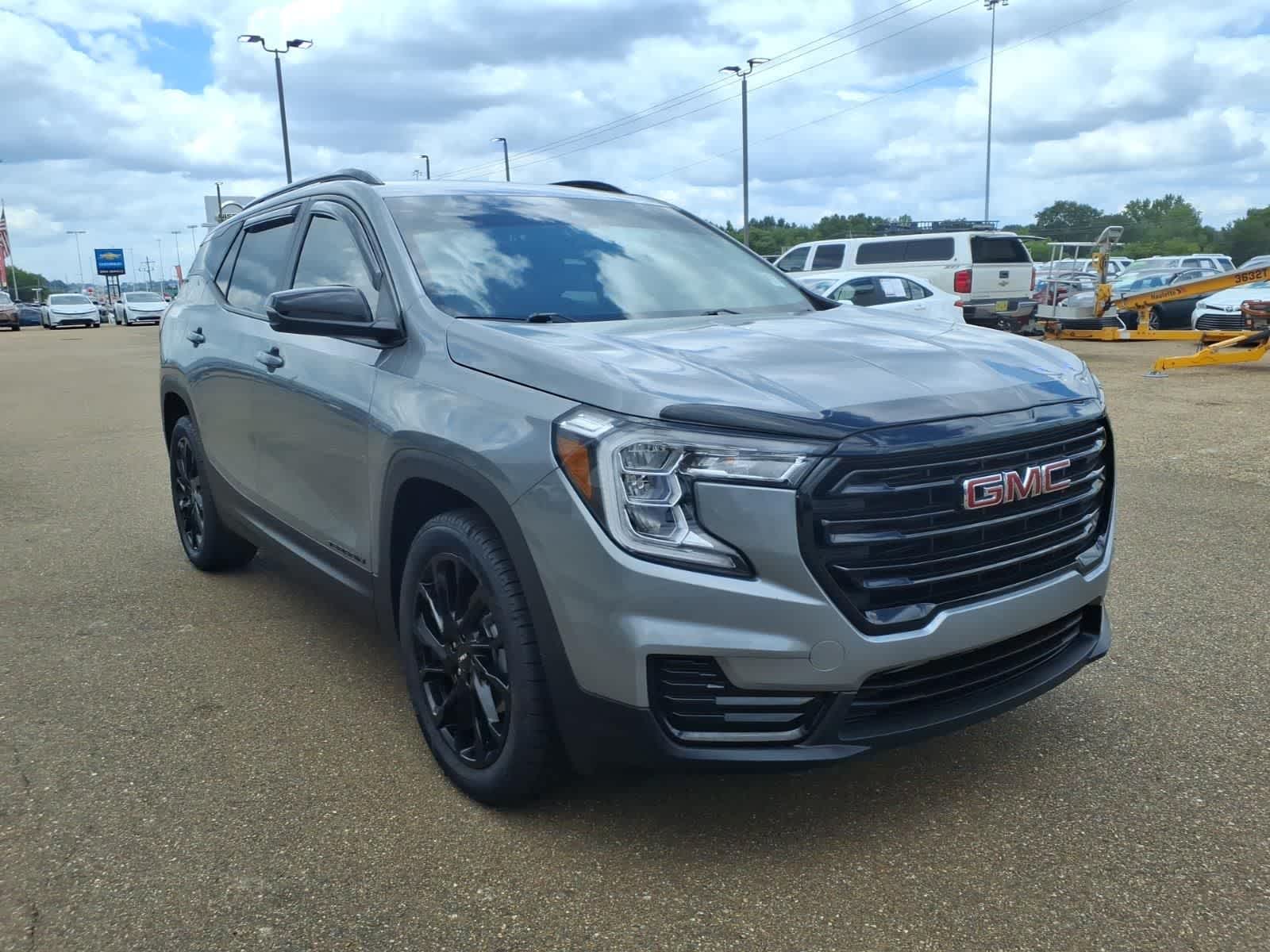 2024 GMC Terrain FWD 4dr SLE