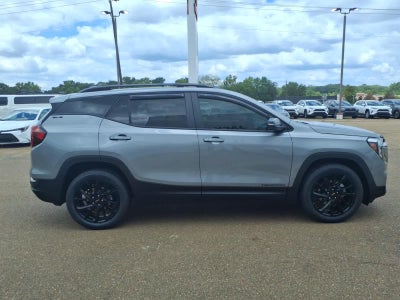 2024 GMC Terrain FWD 4dr SLE
