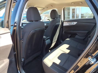 2023 Kia Forte LXS IVT