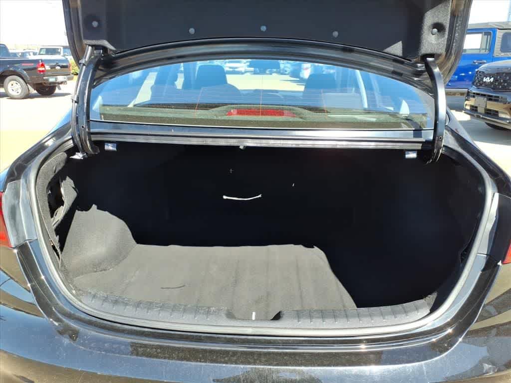 2023 Kia Forte LXS IVT