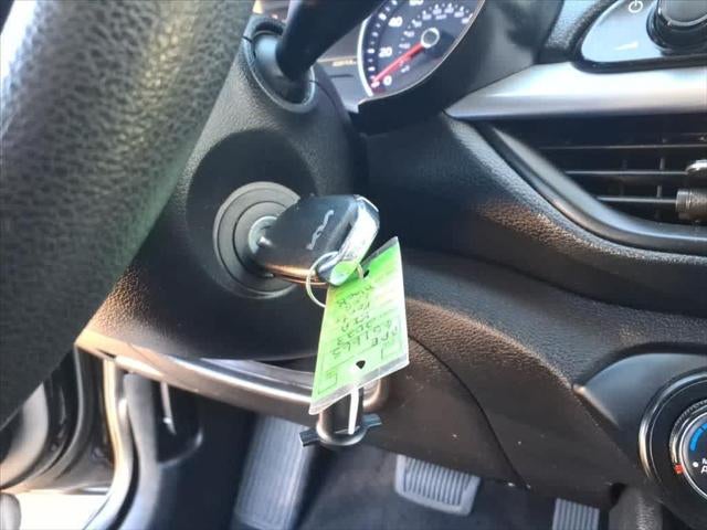 2023 Kia Forte LXS IVT