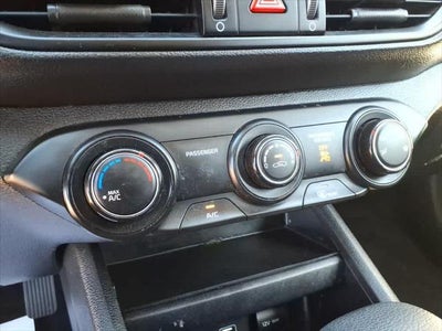 2023 Kia Forte LXS IVT