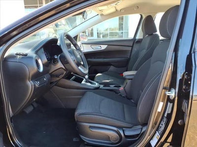 2023 Kia Forte LXS IVT
