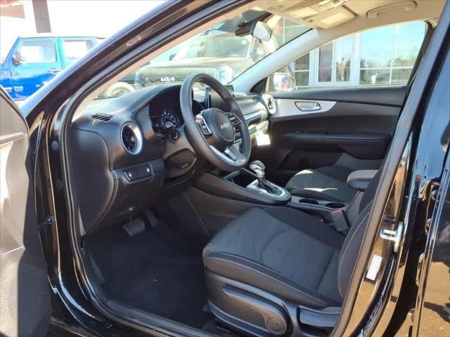 2023 Kia Forte LXS IVT