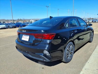 2023 Kia Forte LXS IVT