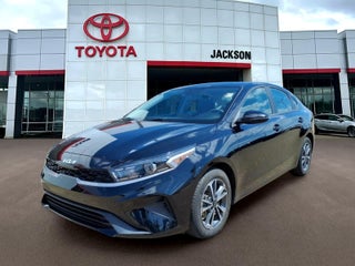 2024 Kia Forte LXS IVT
