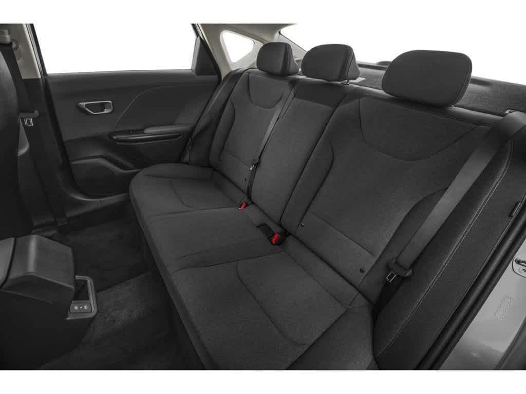 2025 Kia K4 LXS FWD