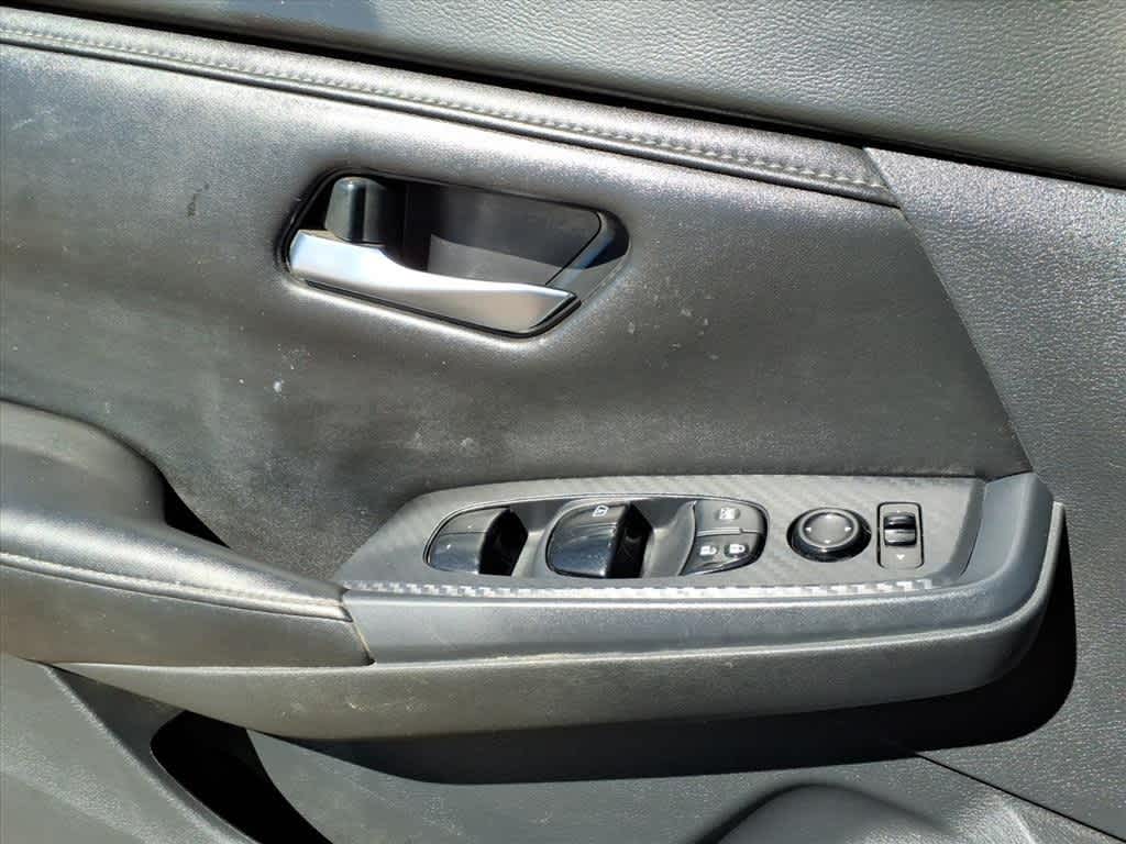 2022 Nissan Sentra SV CVT