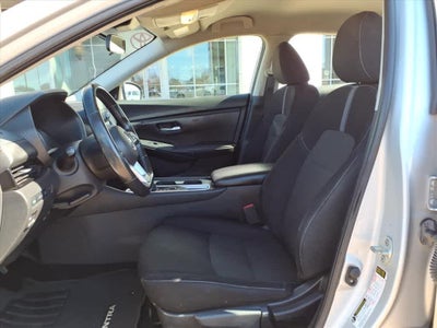 2022 Nissan Sentra SV CVT