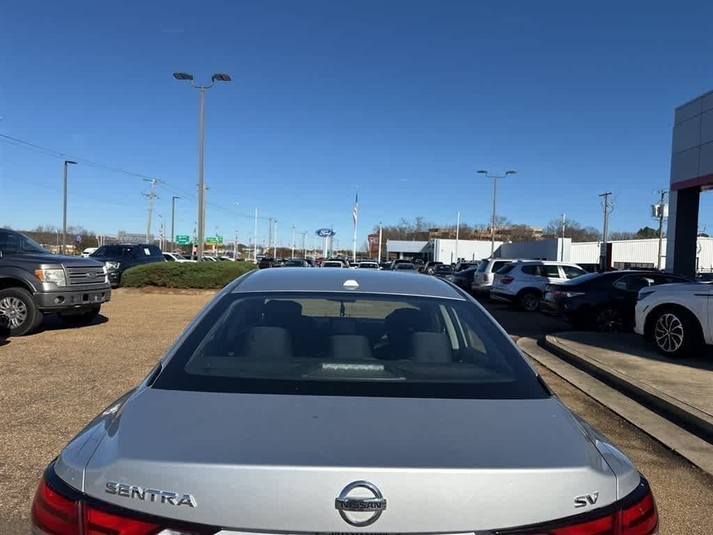 2022 Nissan Sentra SV CVT