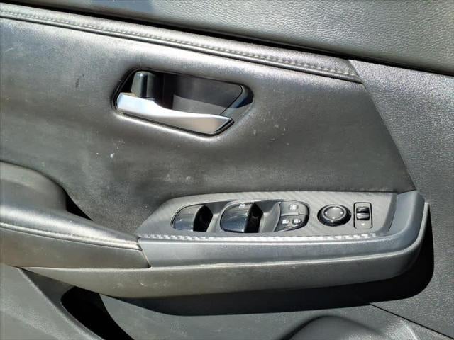 2022 Nissan Sentra SV CVT